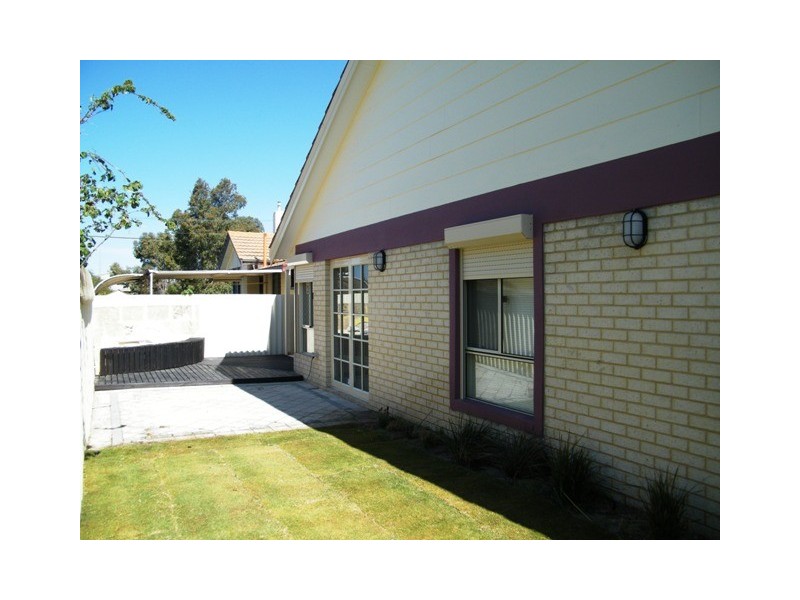 13 Burns Street, Cloverdale WA 6105