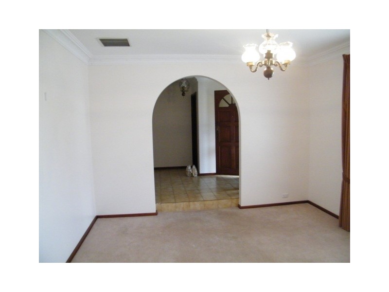 16 Inveraray Crescent, Hamersley WA 6022