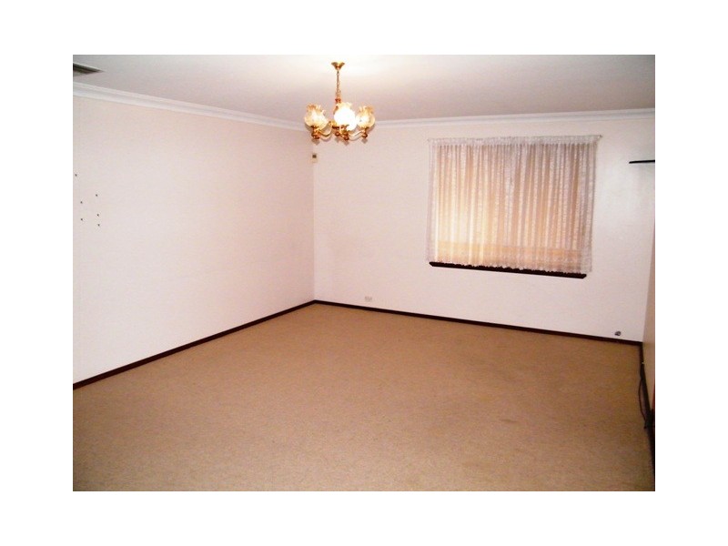 16 Inveraray Crescent, Hamersley WA 6022