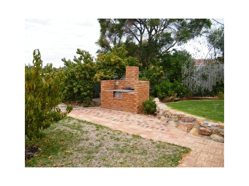 16 Inveraray Crescent, Hamersley WA 6022