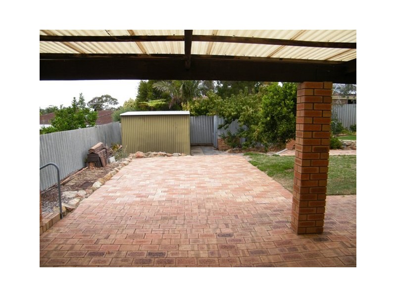 16 Inveraray Crescent, Hamersley WA 6022