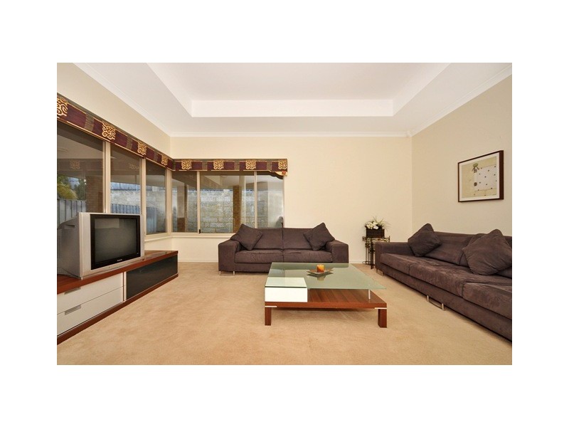 15 Manta Pass, Mindarie WA 6030