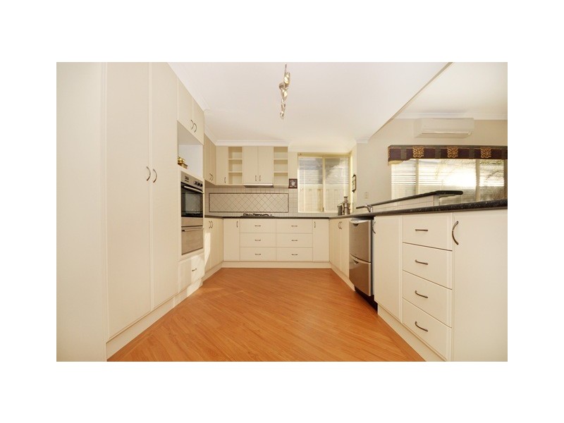 15 Manta Pass, Mindarie WA 6030