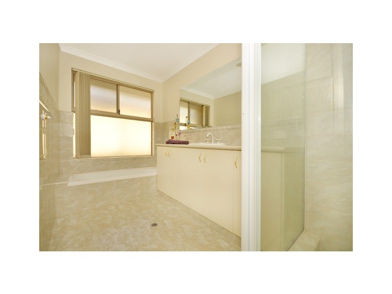 15 Manta Pass, Mindarie WA 6030