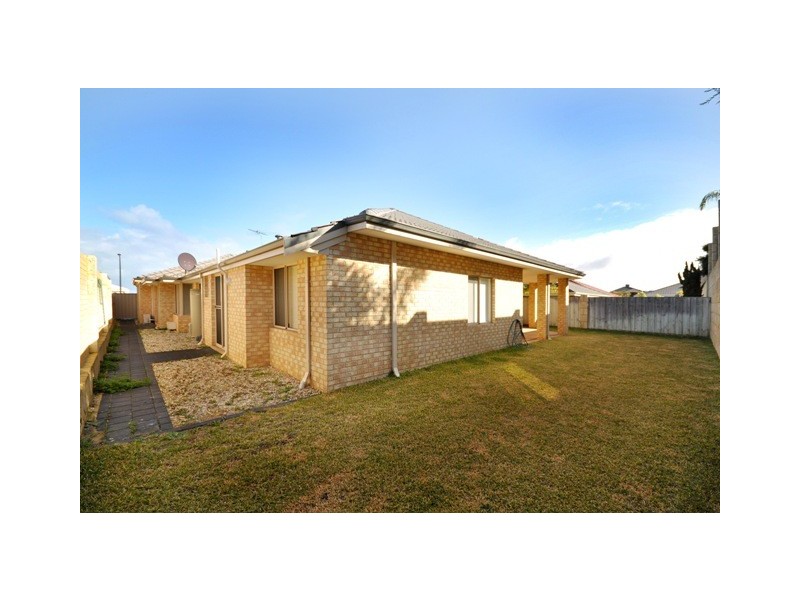 15 Manta Pass, Mindarie WA 6030