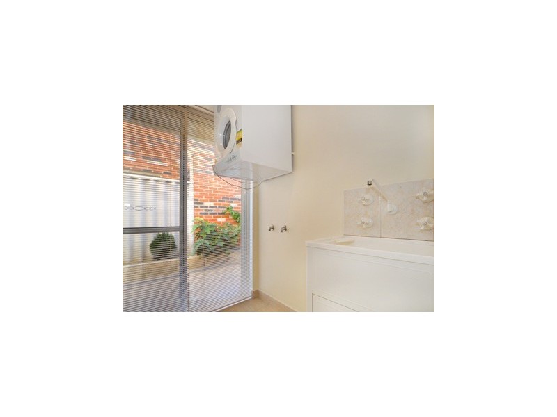 18 Lively Circle, Mirrabooka WA 6061