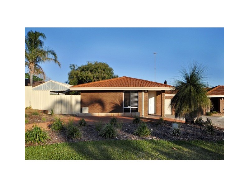 8 Tay Place, Hamersley WA 6022