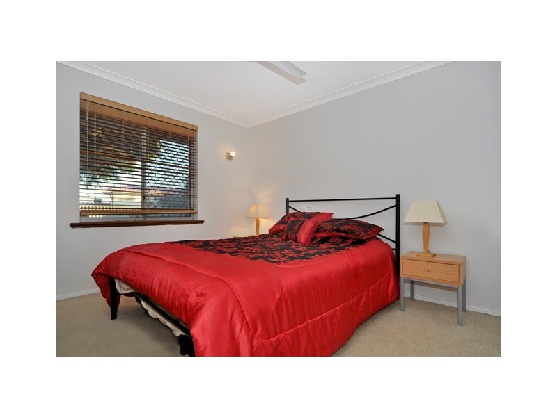 8 Tay Place, Hamersley WA 6022