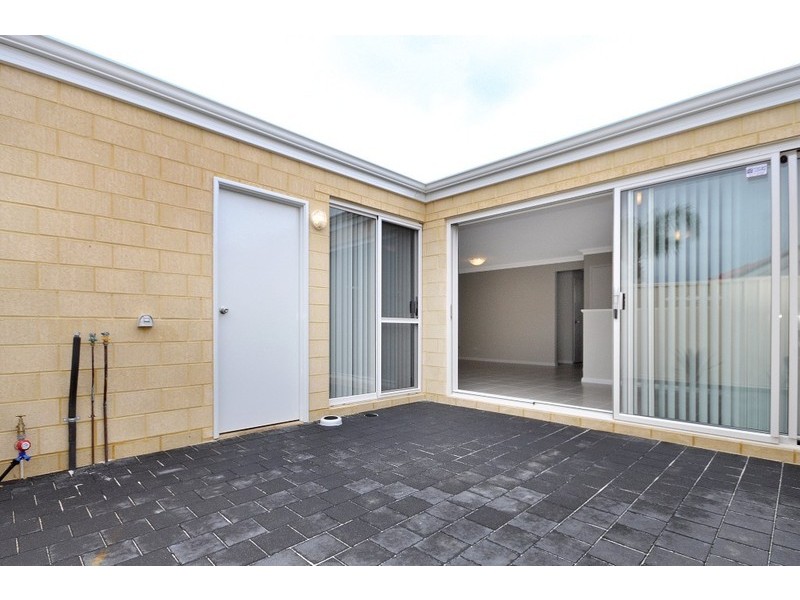 12A Findon Crescent, Westminster WA 6061