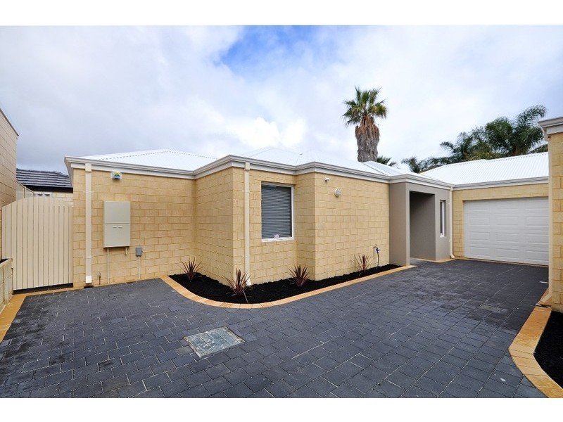 12C Findon Crescent, Westminster WA 6061