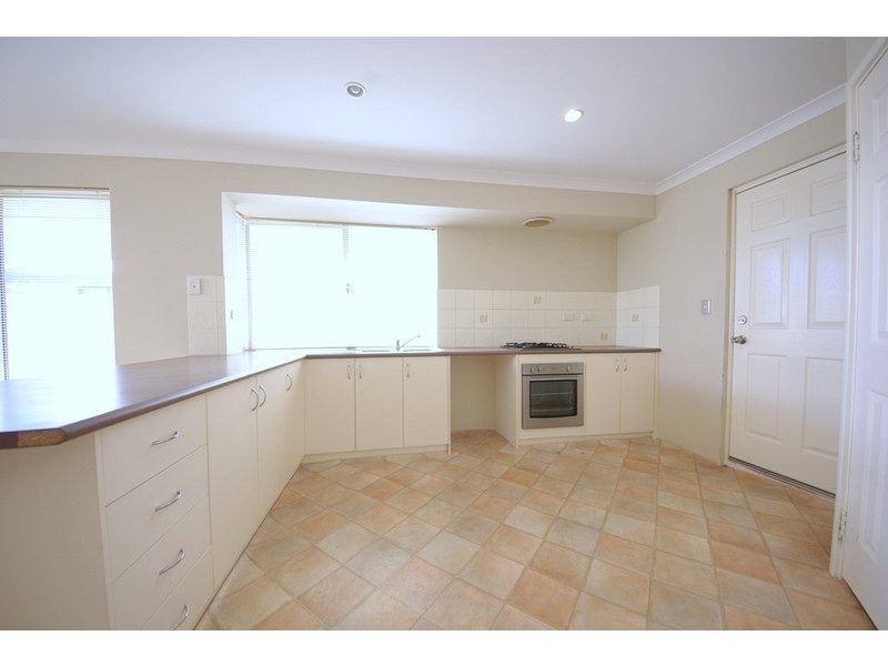 10 Jonquil Loop, Seville Grove WA 6112