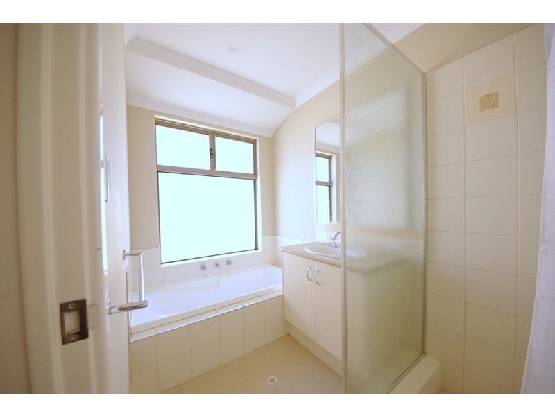 10 Jonquil Loop, Seville Grove WA 6112