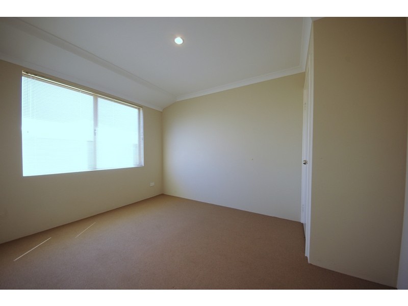 10 Jonquil Loop, Seville Grove WA 6112