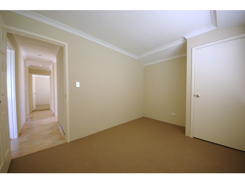 10 Jonquil Loop, Seville Grove WA 6112