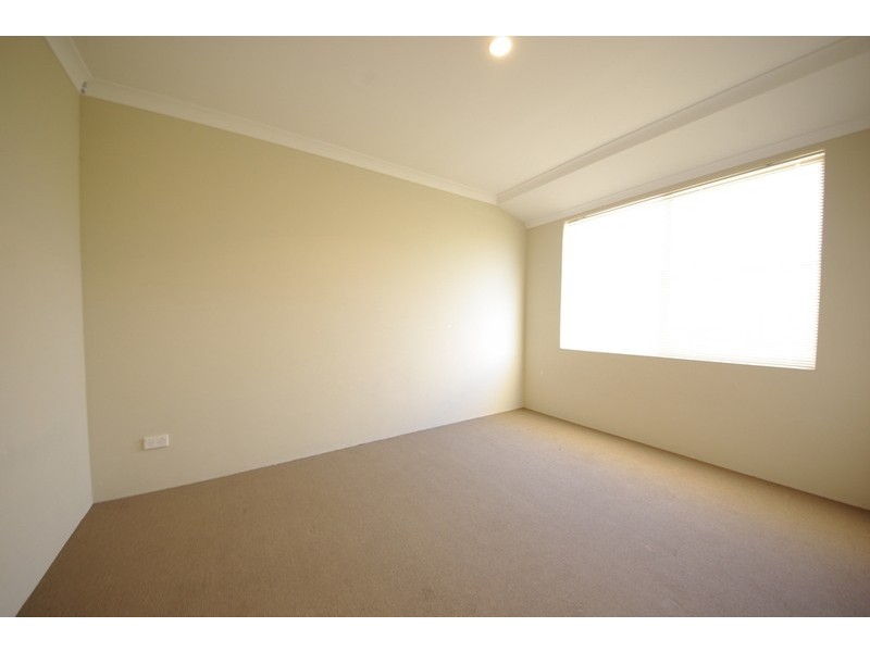 10 Jonquil Loop, Seville Grove WA 6112