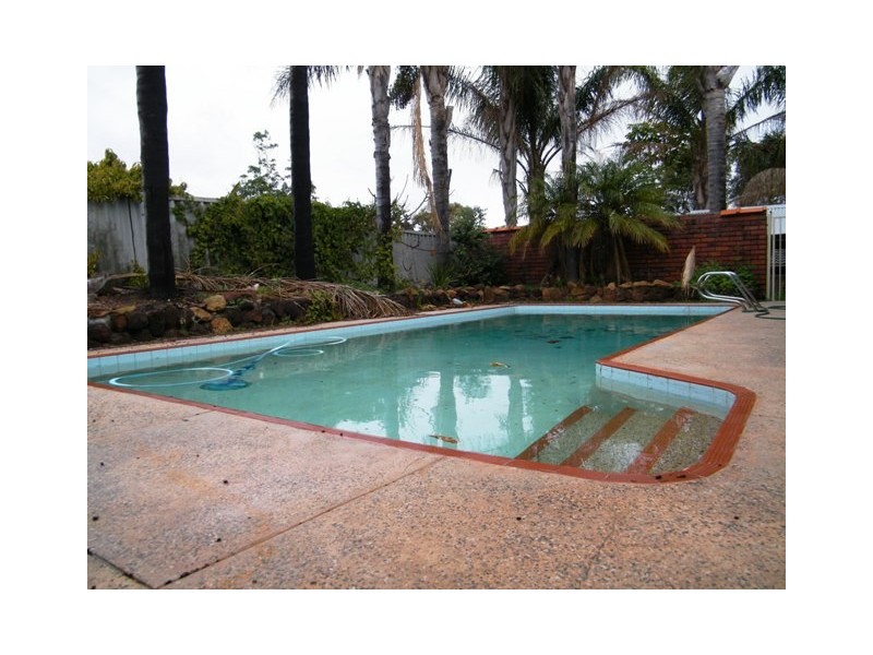 6 Denmark Way, Warwick WA 6024