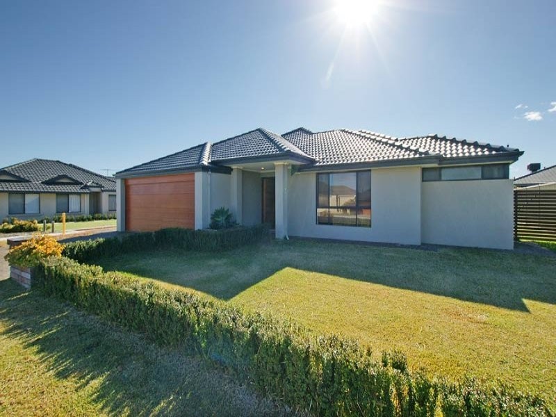 41 Russell Street, Madeley WA 6065