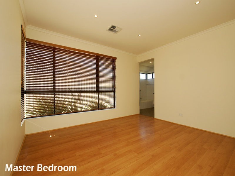 41 Russell Street, Madeley WA 6065