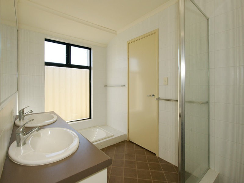 41 Russell Street, Madeley WA 6065