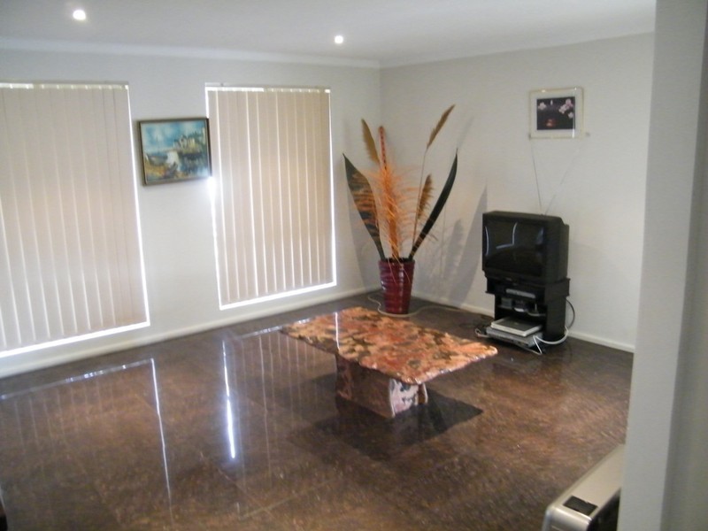 3 Waterloo Court, Alexander Heights WA 6064