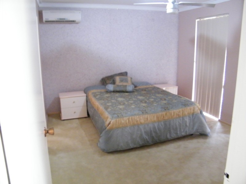 3 Waterloo Court, Alexander Heights WA 6064