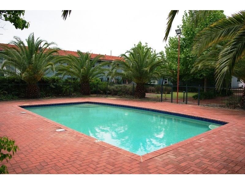 6/6  Shipley Place, Westminster WA 6061