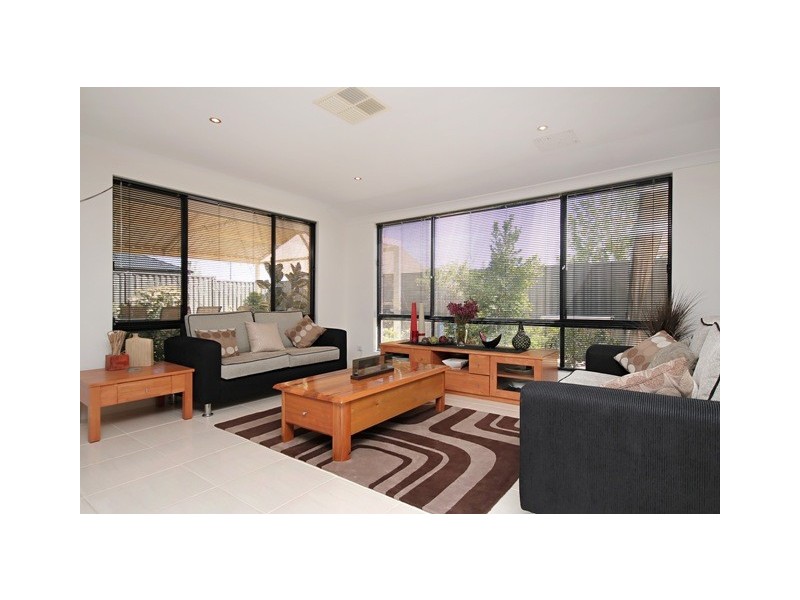 2 Ingham Street, Aveley WA 6069