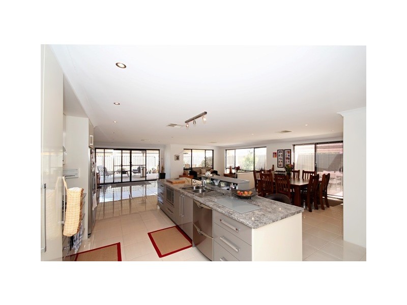 2 Ingham Street, Aveley WA 6069