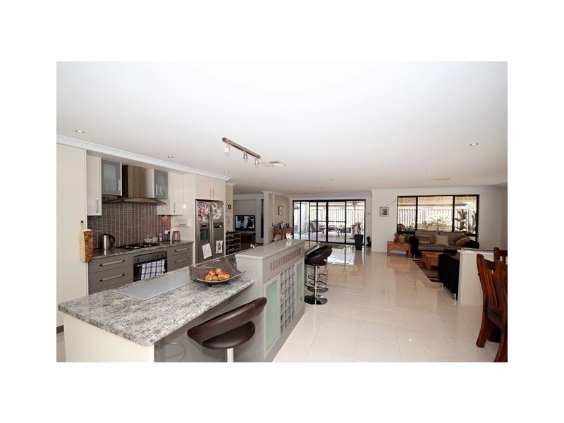 2 Ingham Street, Aveley WA 6069