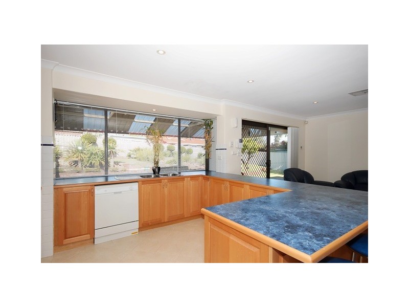 8 Raasay Place, Warwick WA 6024