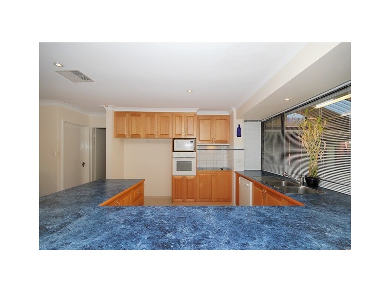 8 Raasay Place, Warwick WA 6024