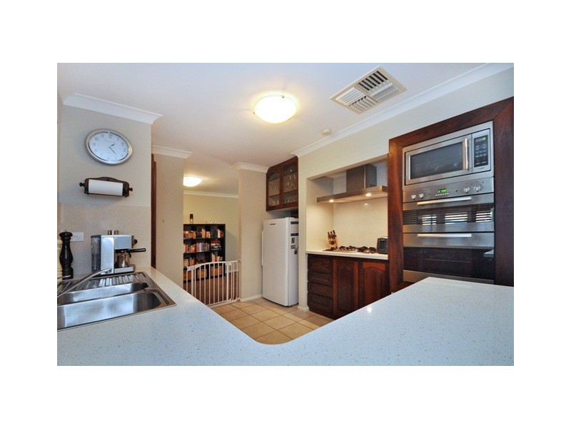 17  Brookland Crescent, Marangaroo WA 6064