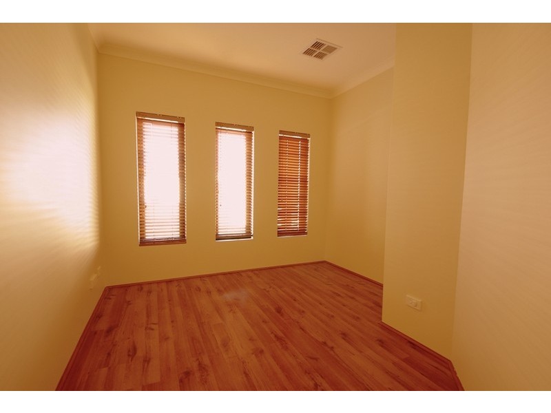 6 Dalkey Way, Darch WA 6065