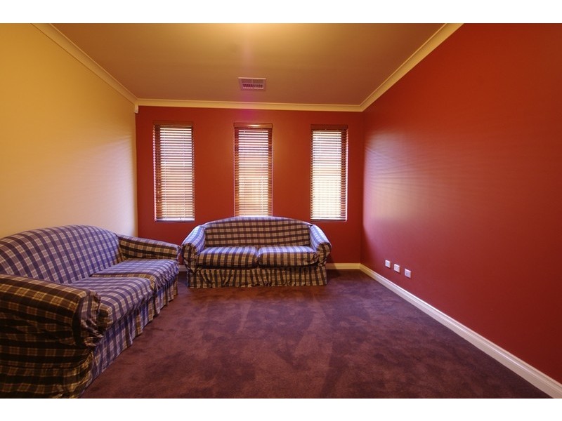 6 Dalkey Way, Darch WA 6065