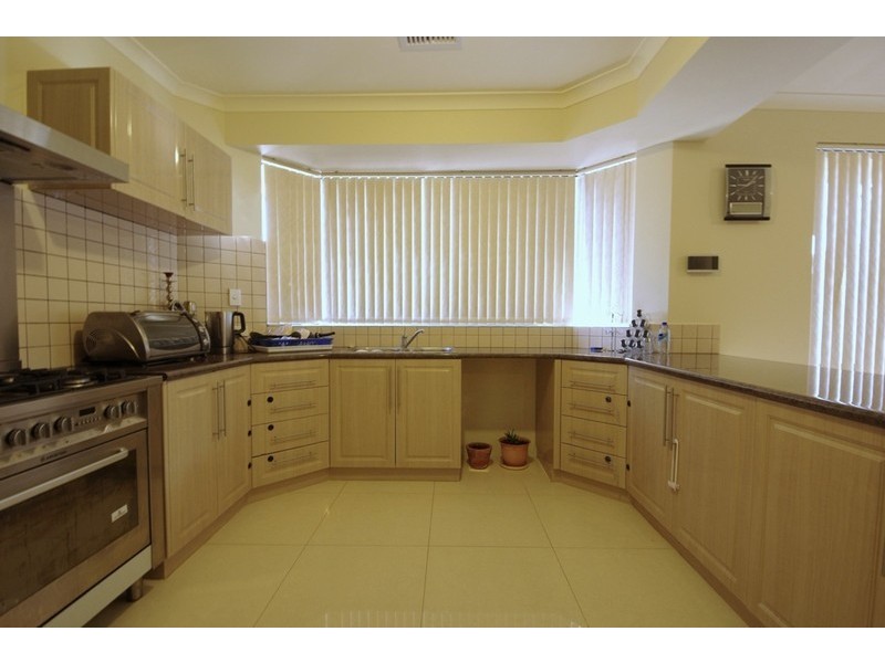 6 Dalkey Way, Darch WA 6065