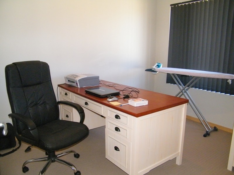 27 Trentham Road, Landsdale WA 6065