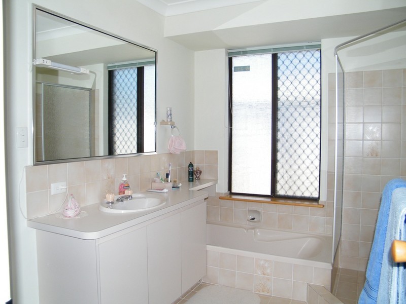 20 Le Grand Gardens, Marangaroo WA 6064