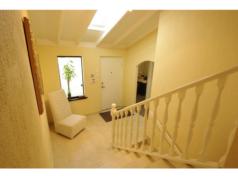 38 Kookaburra Street, Stirling WA 6021