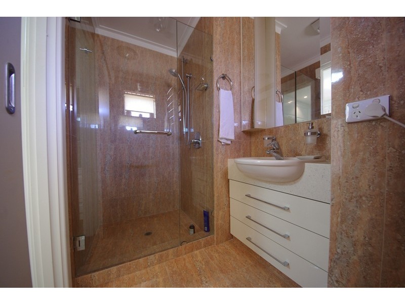 38 Kookaburra Street, Stirling WA 6021