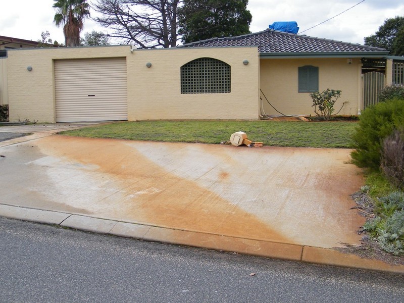 4 Rochford Way, Girrawheen WA 6064