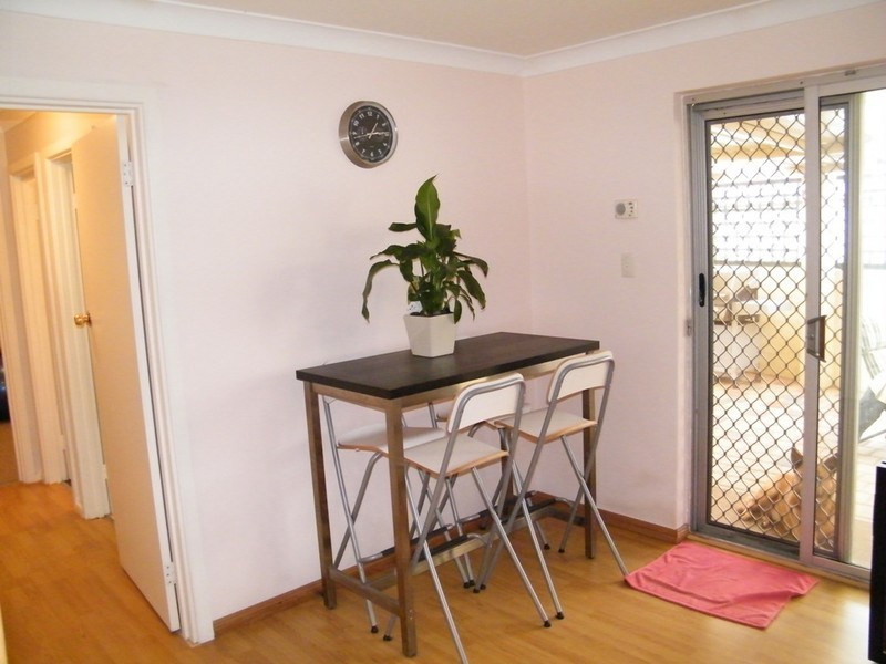 4 Rochford Way, Girrawheen WA 6064