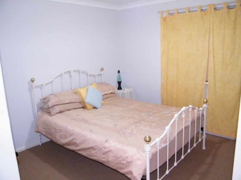 4 Rochford Way, Girrawheen WA 6064