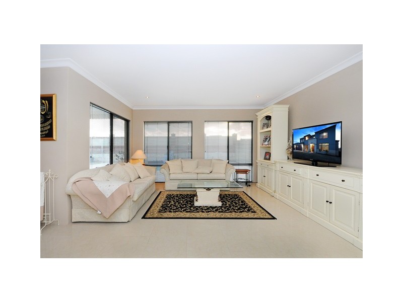 56 Wicklow Circle, Darch WA 6065