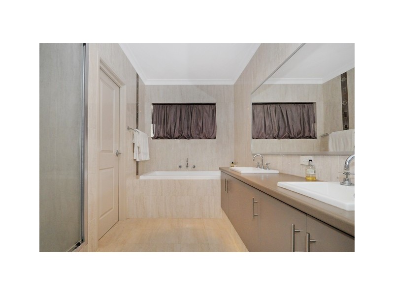 56 Wicklow Circle, Darch WA 6065