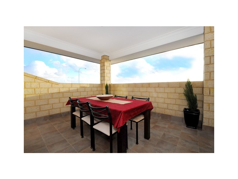 56 Wicklow Circle, Darch WA 6065