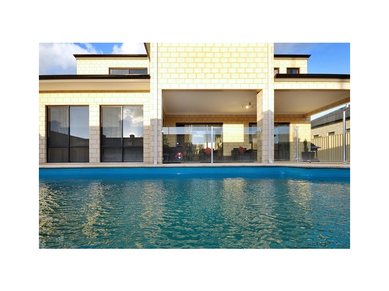 56 Wicklow Circle, Darch WA 6065