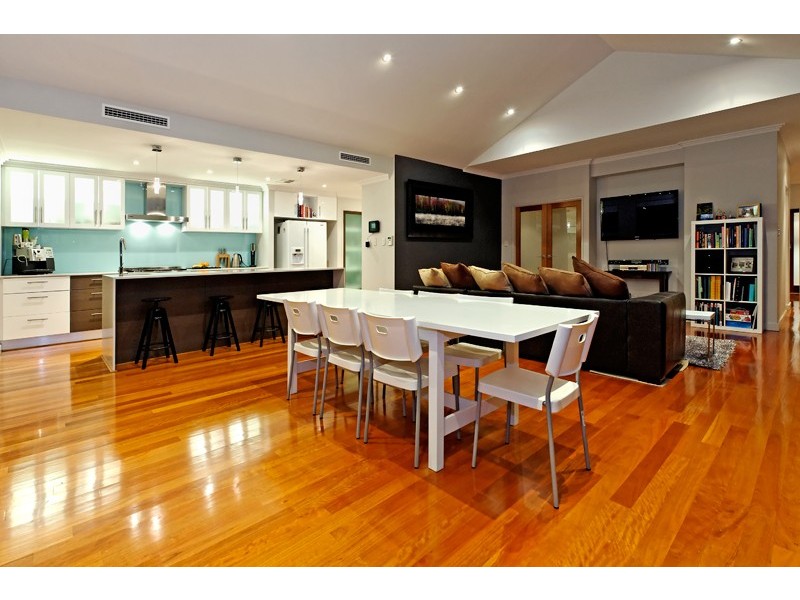 46 Carpentaria Drive, Stirling WA 6021