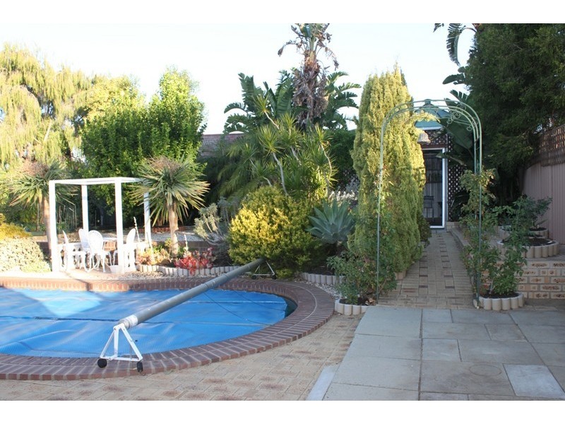 654 Beach Road, Hamersley WA 6022