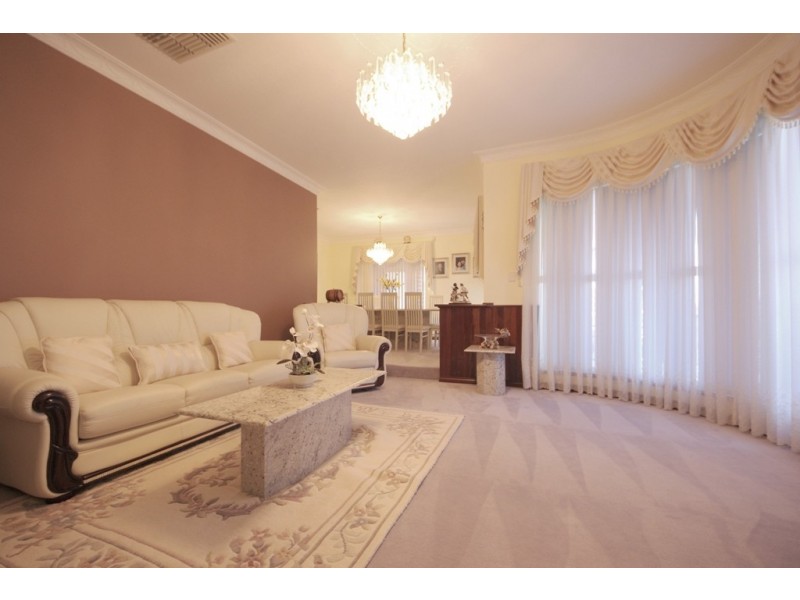 63 Jefferson Drive, Marangaroo WA 6064