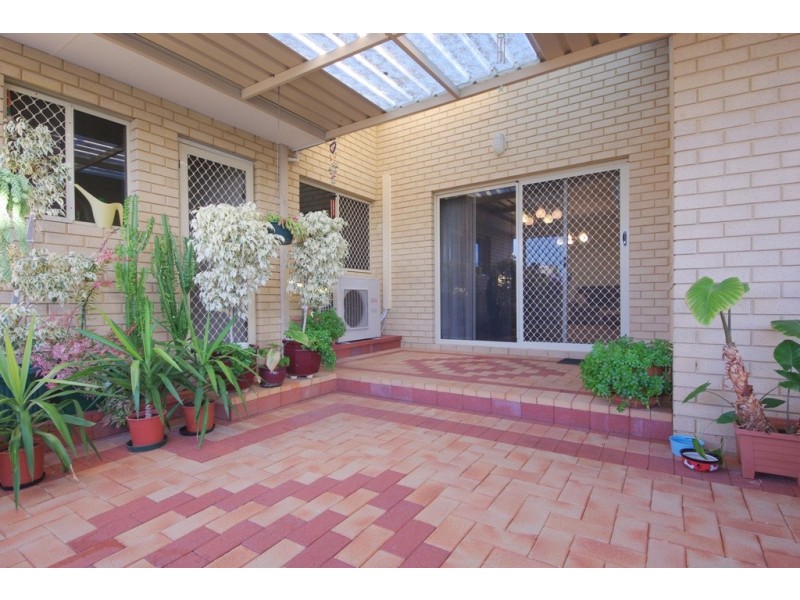 63 Jefferson Drive, Marangaroo WA 6064